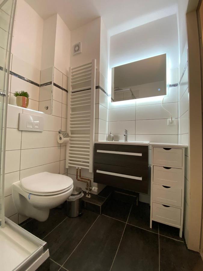 Apartment In Uninaehe Любек Екстериор снимка